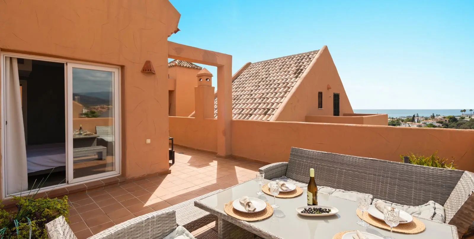 Продажа двухуровневого пентхауса в Elviria 1