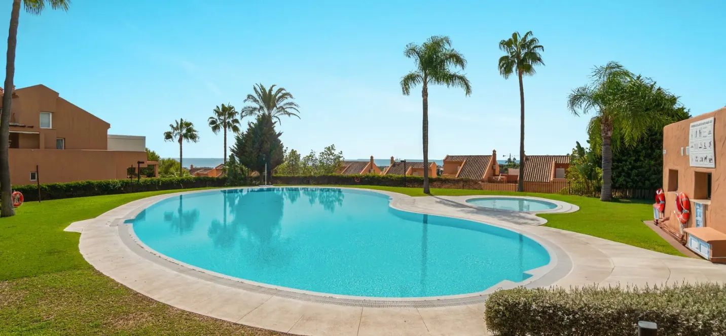 Продажа двухуровневого пентхауса в Elviria 1