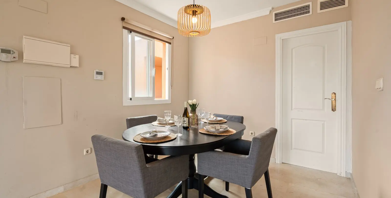 Продажа двухуровневого пентхауса в Elviria 9