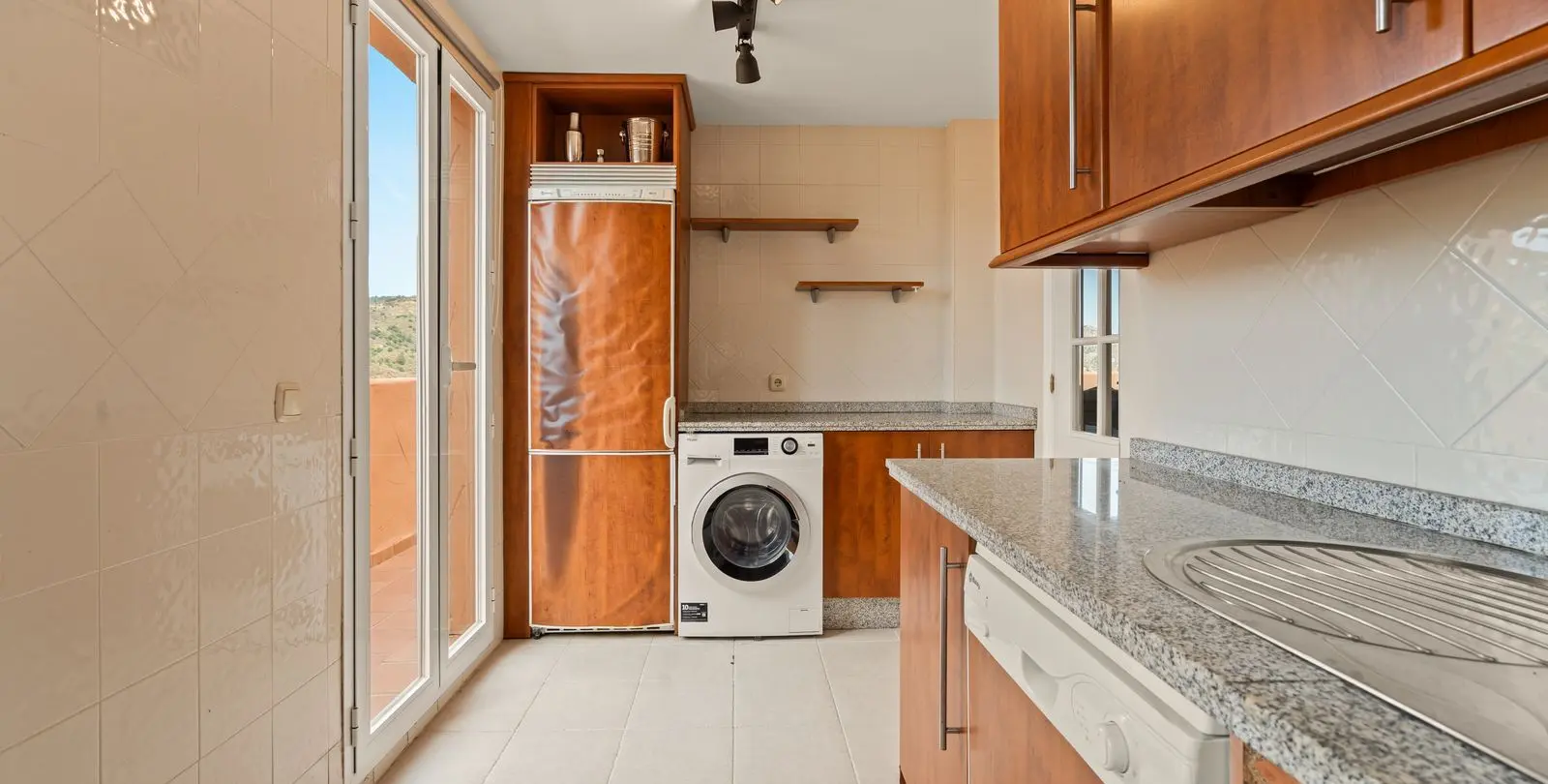 Продажа двухуровневого пентхауса в Elviria 11