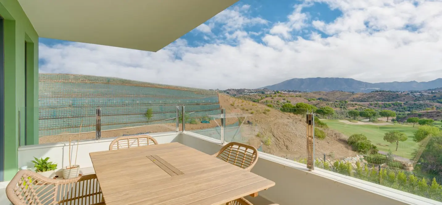 Venta de apartamento en planta media en Calanova Golf 1