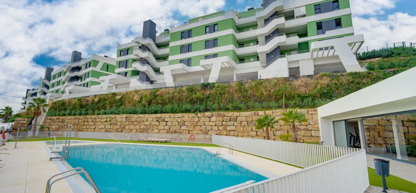 Venta de apartamento en planta media en Calanova Golf 2