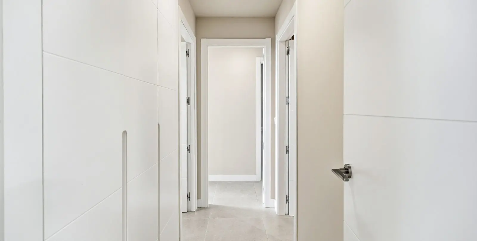 Venta de apartamento en planta media en Calanova Golf 17