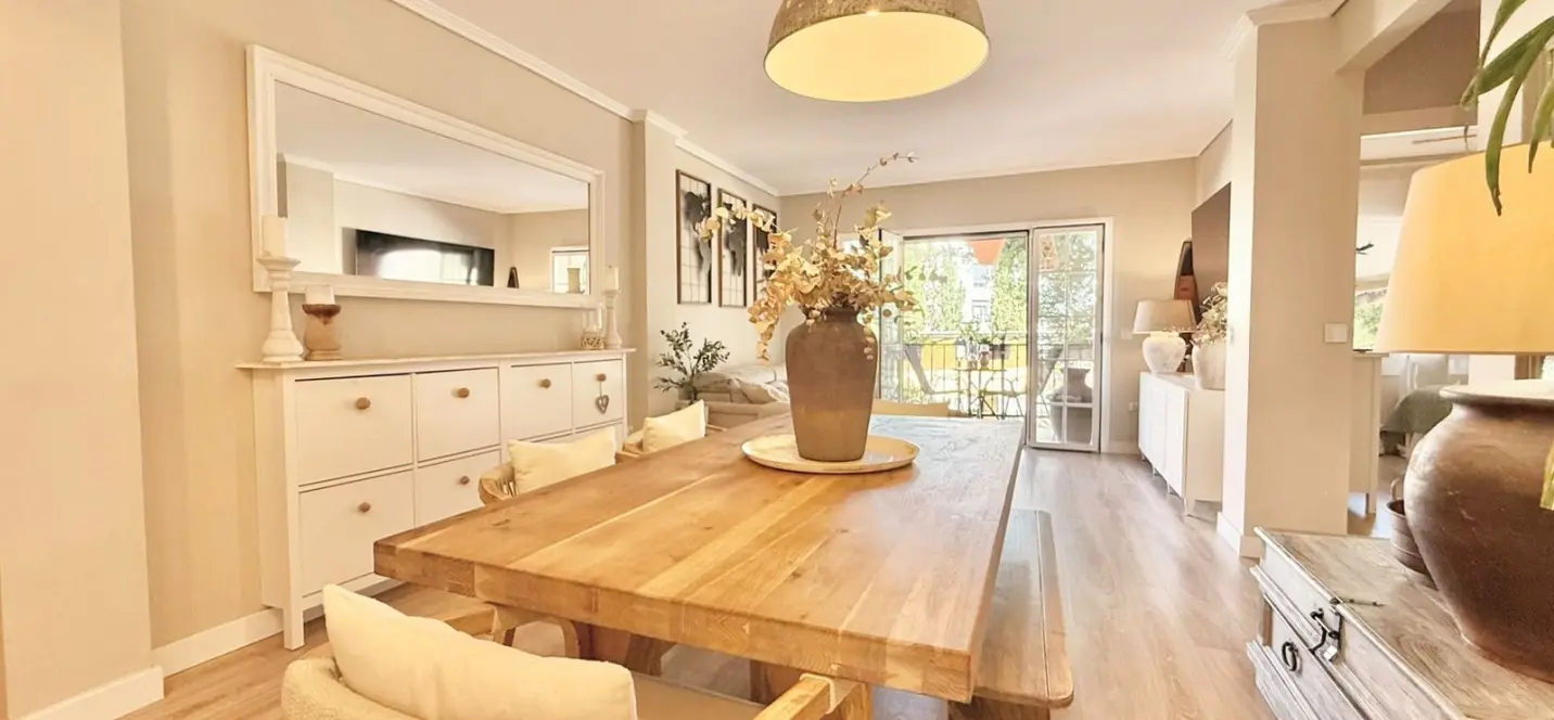 Venta de apartamento en planta media en Fuengirola 2