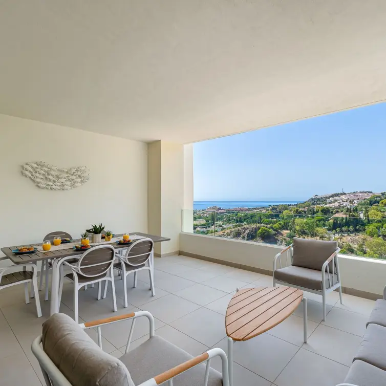 Sale of middle floor apartment in Benalmadena