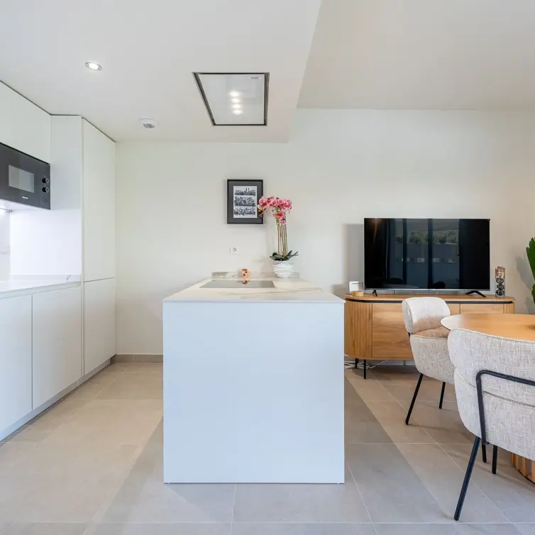 Sale of middle floor apartment in Benalmadena