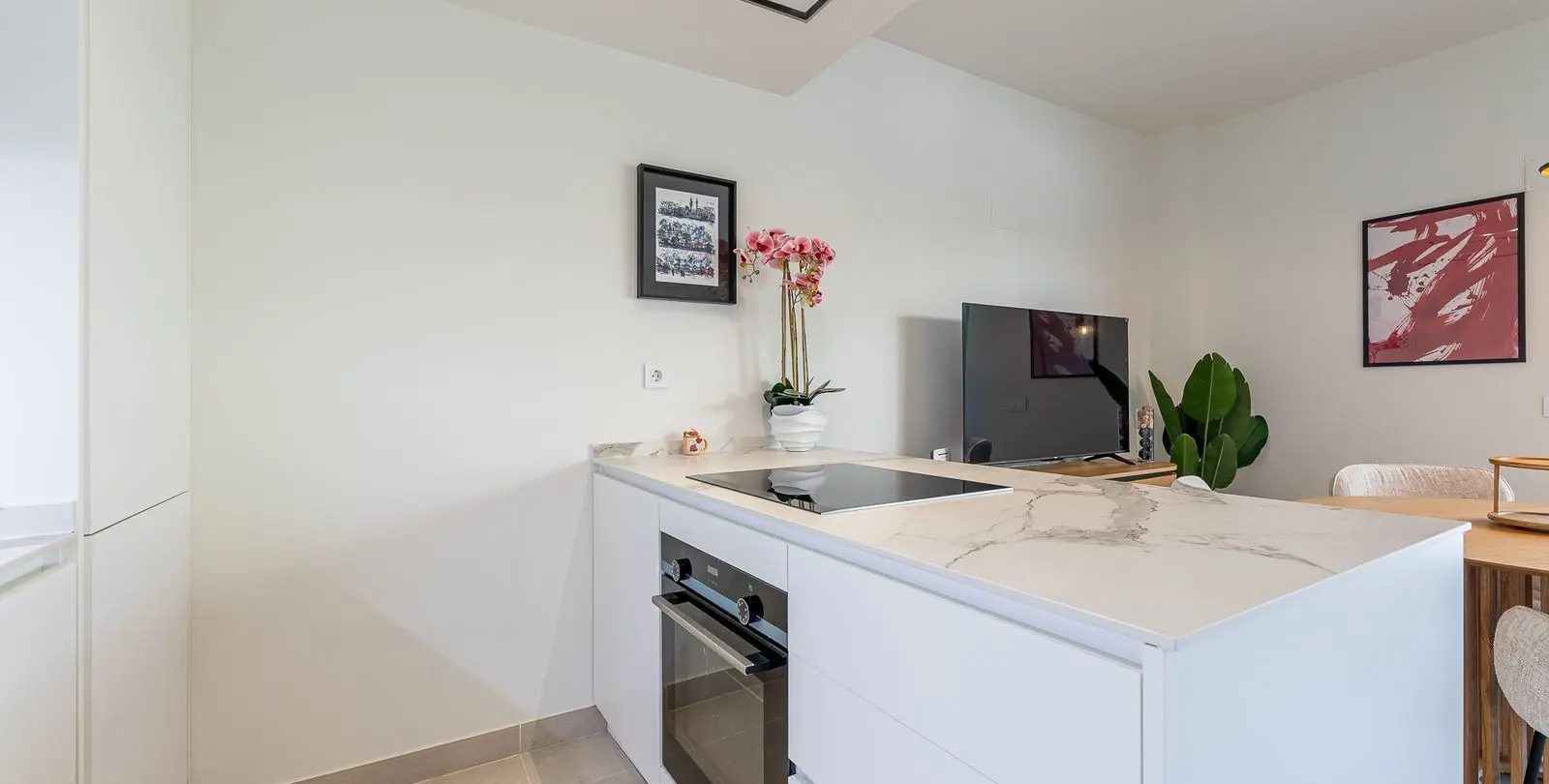 Sale of middle floor apartment in Benalmadena 4