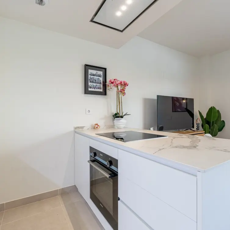 Sale of middle floor apartment in Benalmadena