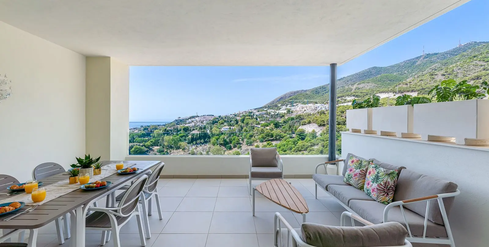 Sale of middle floor apartment in Benalmadena 11