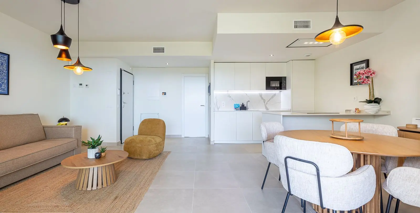 Sale of middle floor apartment in Benalmadena 17