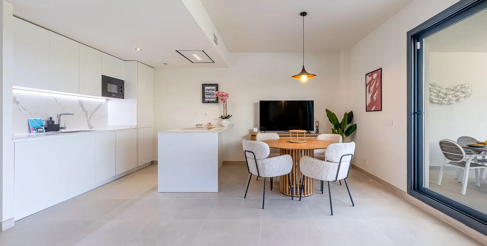 Sale of middle floor apartment in Benalmadena 20