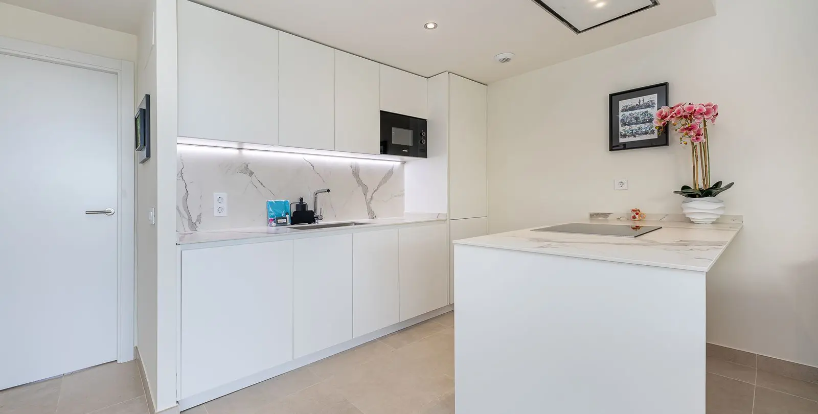 Sale of middle floor apartment in Benalmadena 21