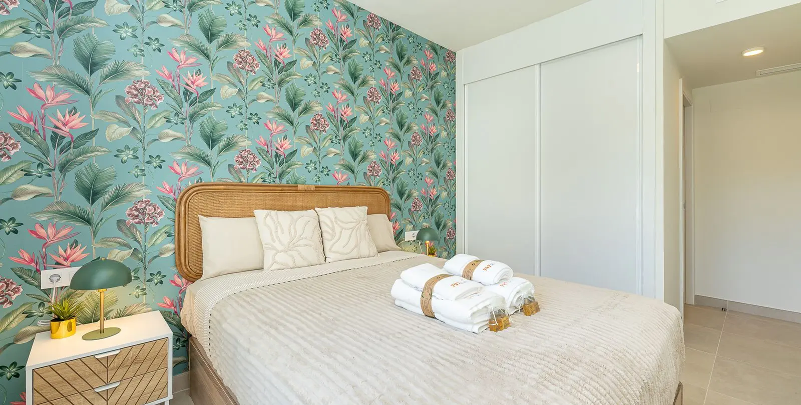 Sale of middle floor apartment in Benalmadena 22