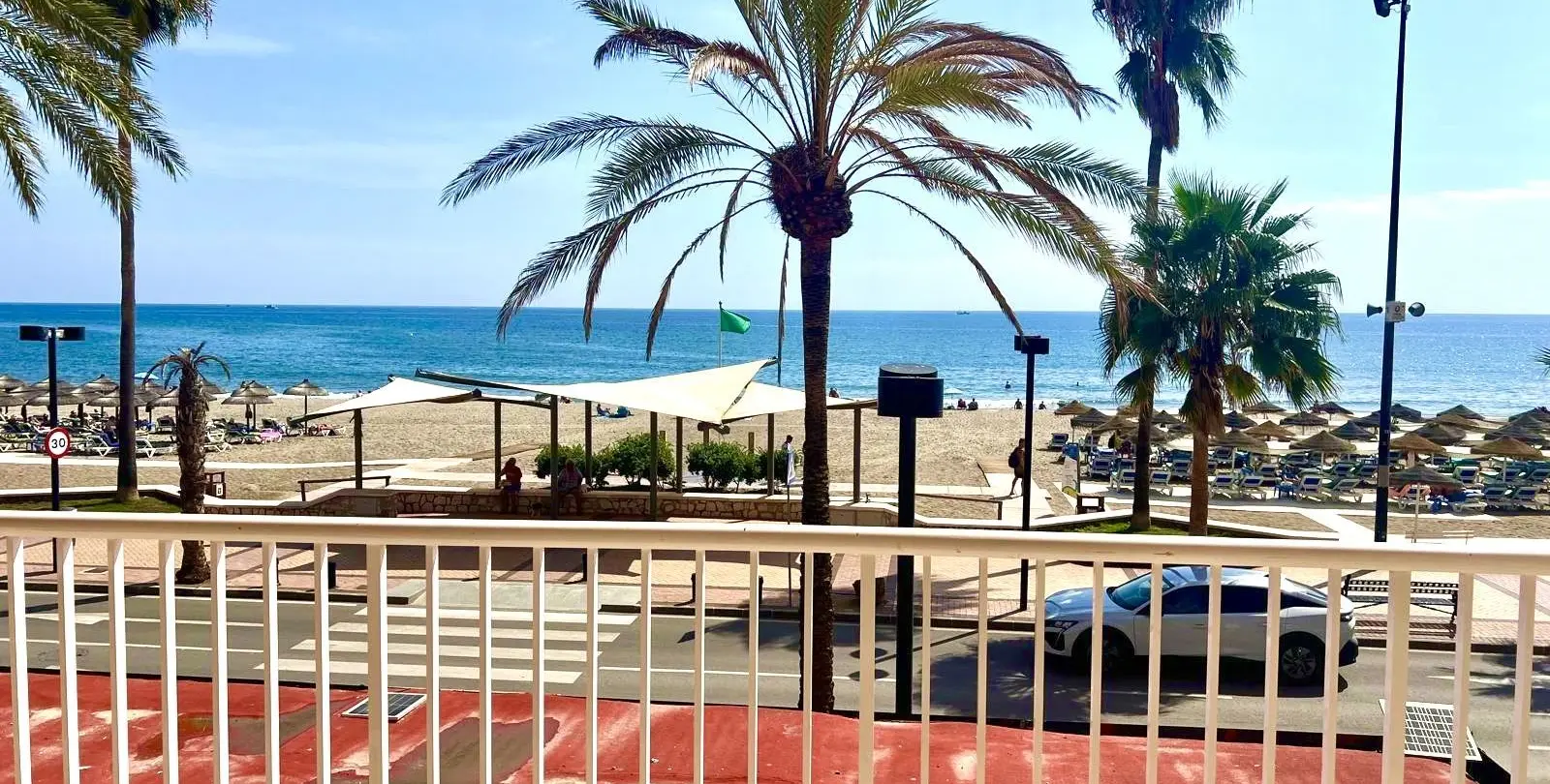 Venta de apartamento en planta media en Fuengirola 1