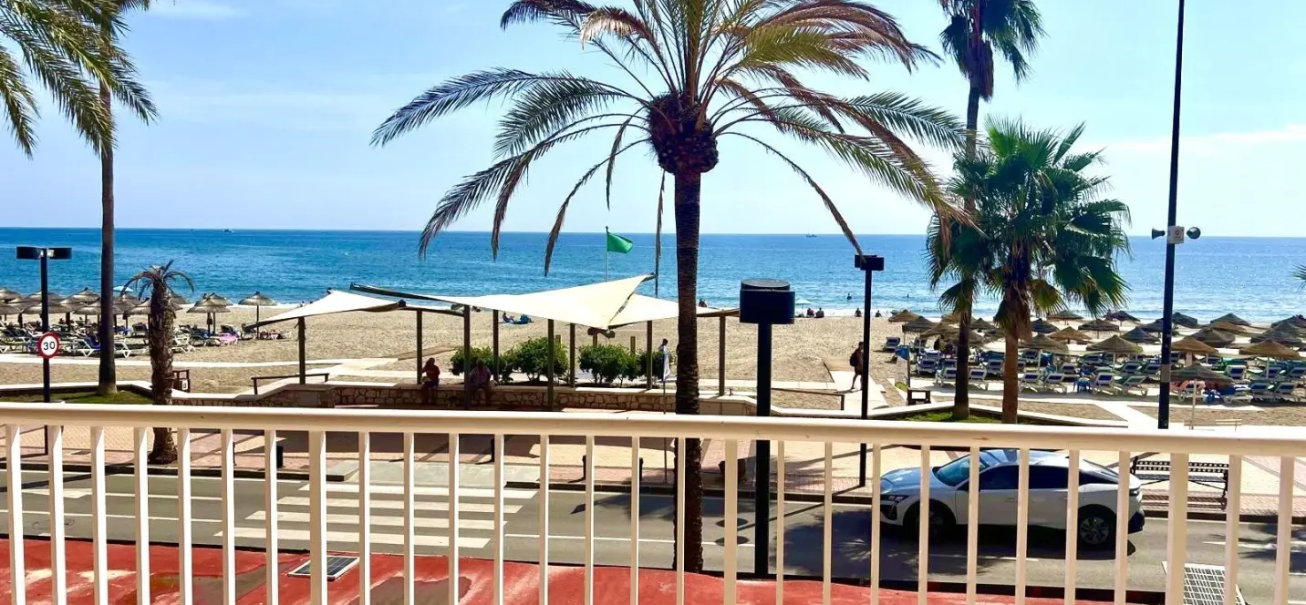 Venta de apartamento en planta media en Fuengirola 0