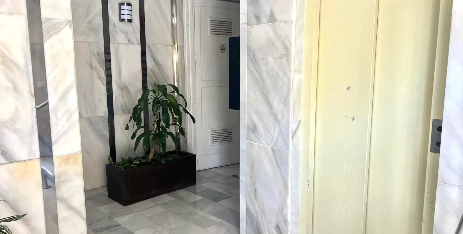 Venta de apartamento en planta media en Fuengirola 14