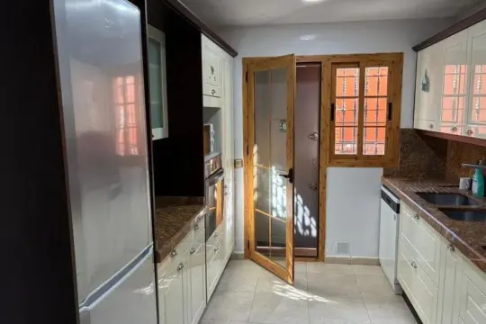 Image 6 thumb