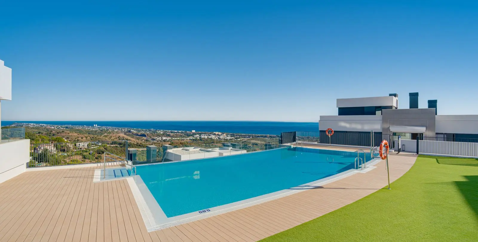 Sale of ground floor apartment in Altos de los Monteros 4