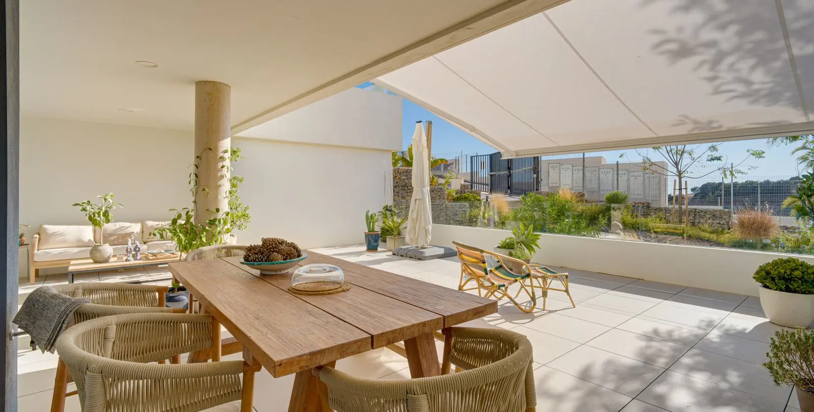 Sale of ground floor apartment in Altos de los Monteros 17