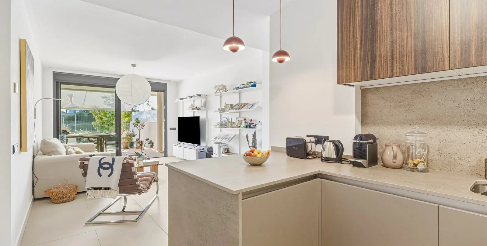 Sale of ground floor apartment in Altos de los Monteros 19