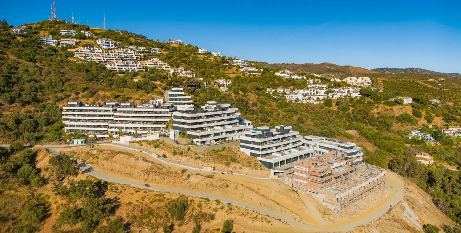 Sale of ground floor apartment in Altos de los Monteros 28