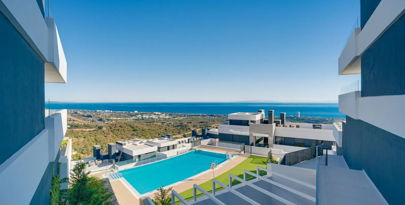 Sale of ground floor apartment in Altos de los Monteros 30