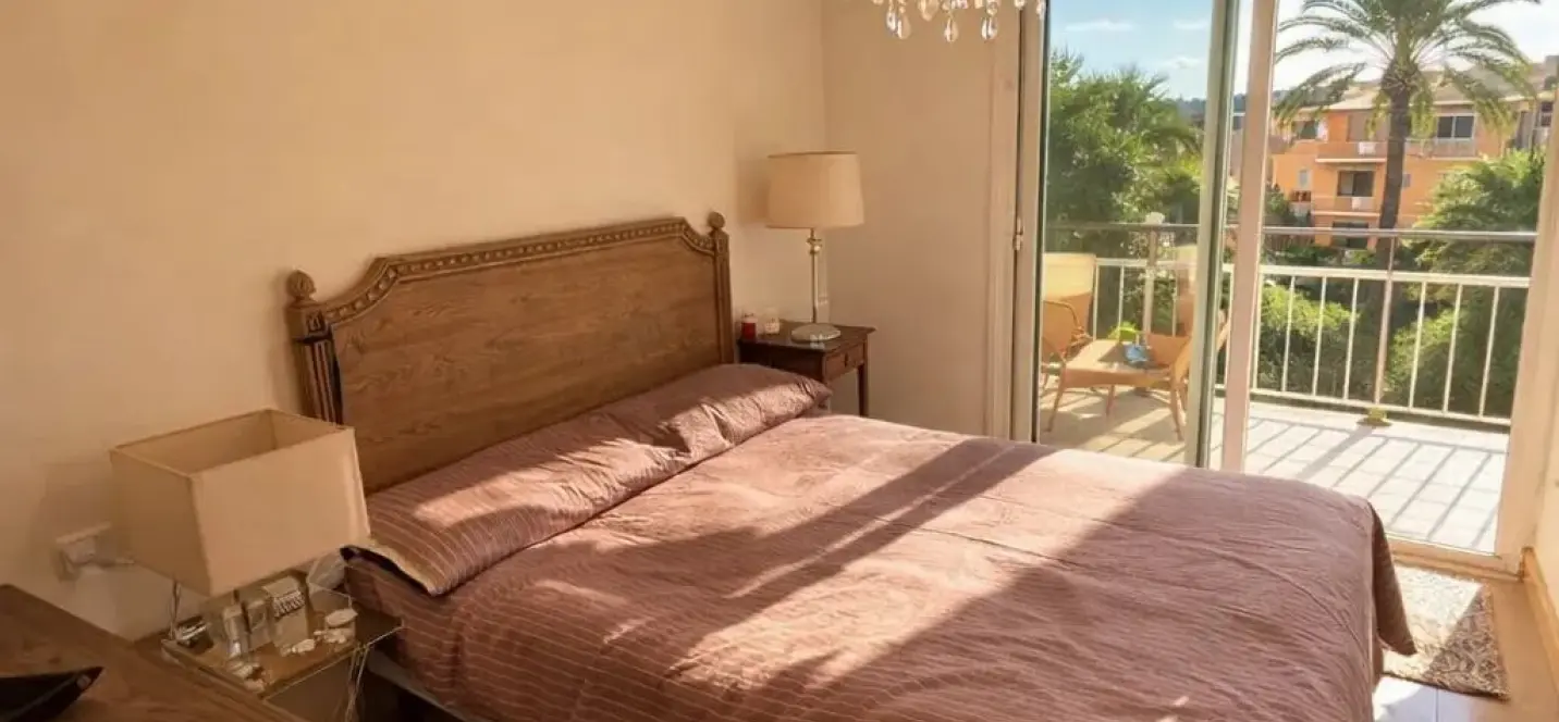 Продажа апартаментов на среднем этаже в Estepona 2