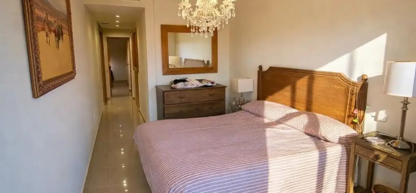 Продажа апартаментов на среднем этаже в Estepona 3