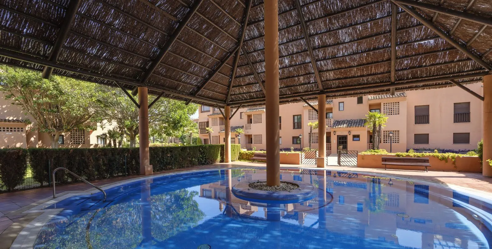 Продажа двухуровневого пентхауса в Estepona 27
