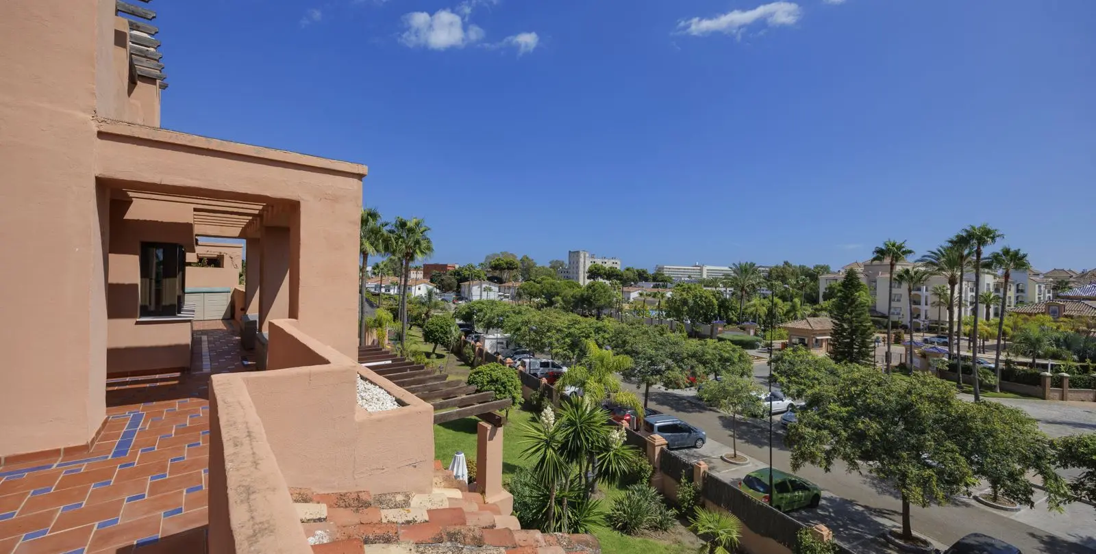 Продажа двухуровневого пентхауса в Estepona 31