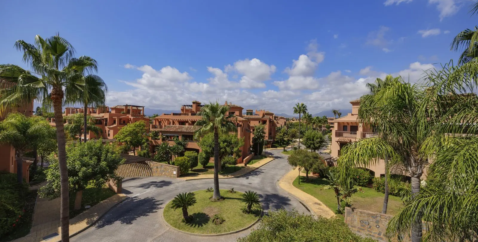 Продажа двухуровневого пентхауса в Estepona 34