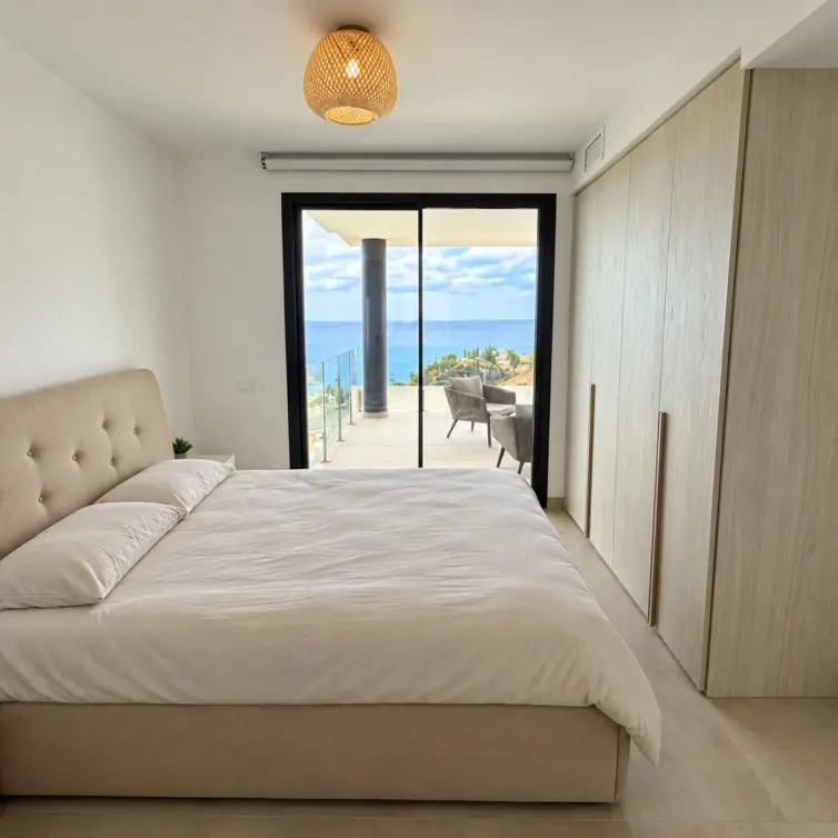 Venta de apartamento en planta media en Higueron