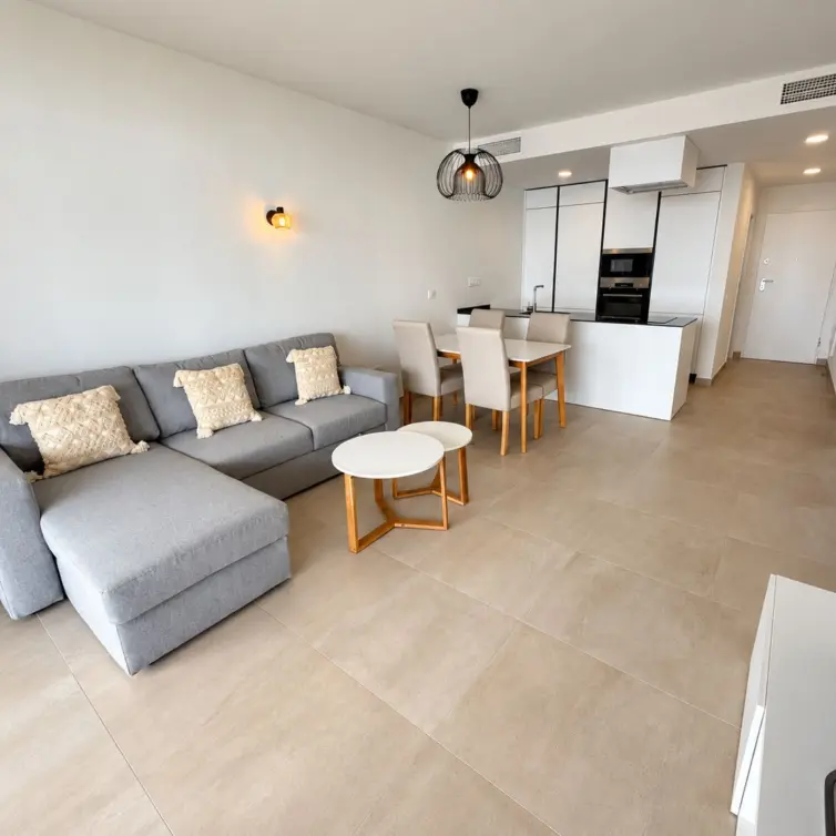 Venta de apartamento en planta media en Higueron