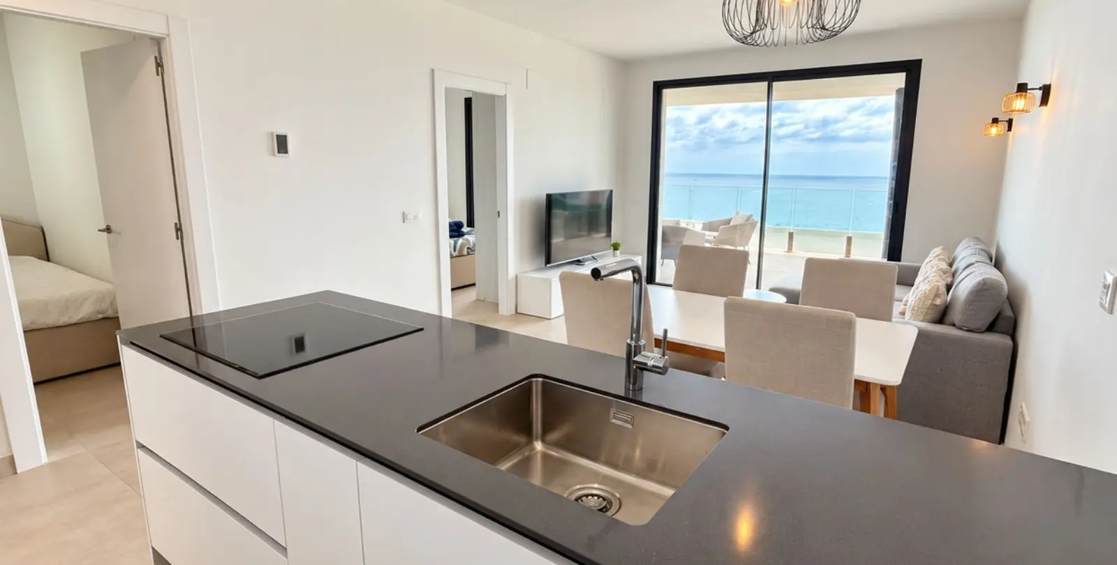 Venta de apartamento en planta media en Higueron 7
