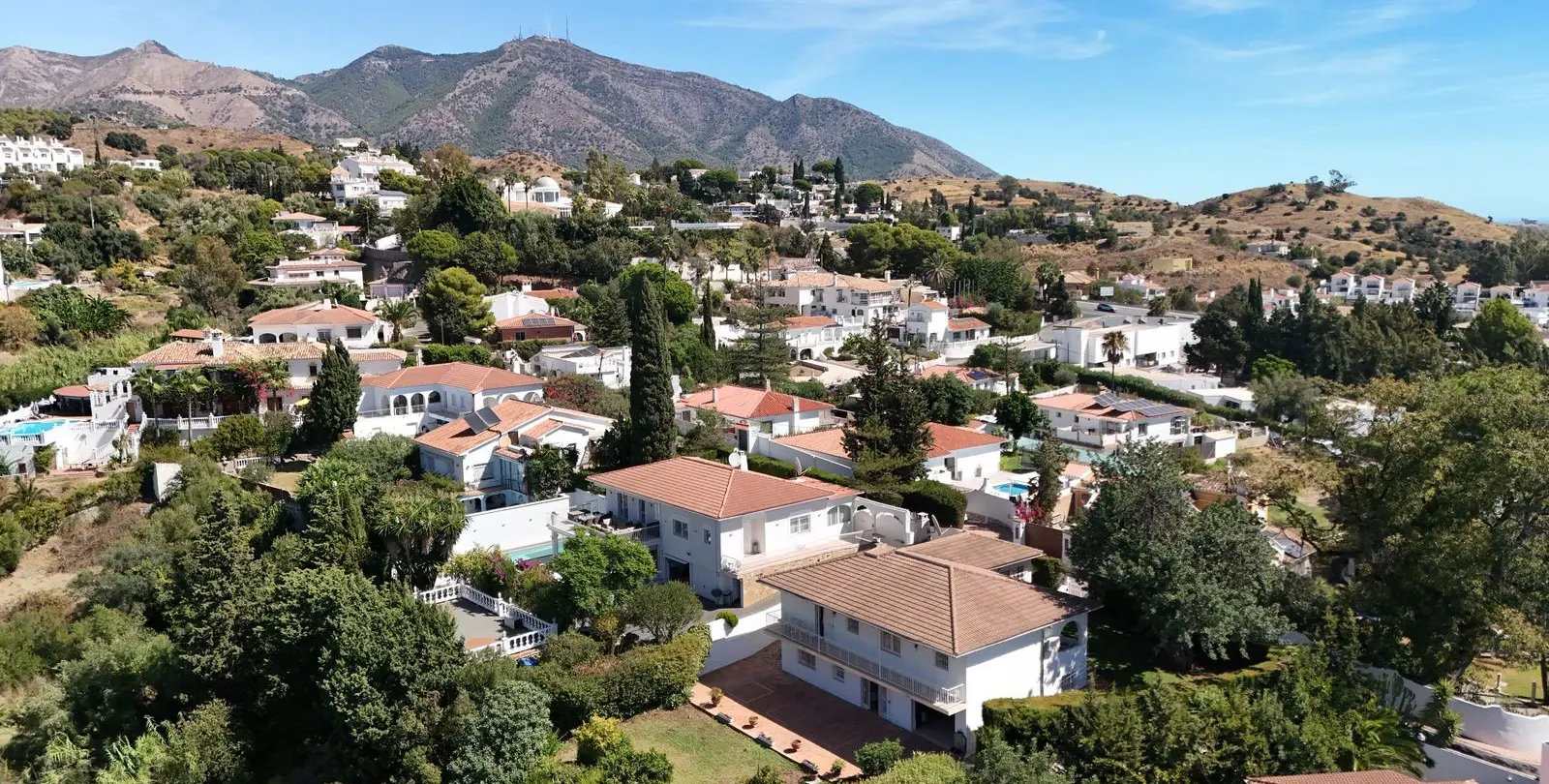 Продажа  отдельно стоящей виллы в Mijas 35