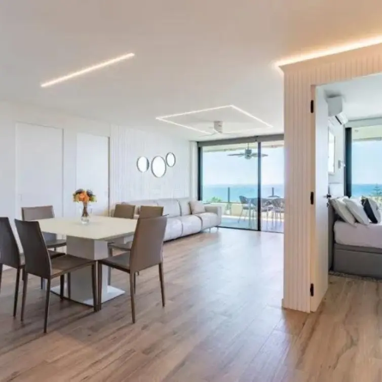 Продажа апартаментов на среднем этаже в Marbella