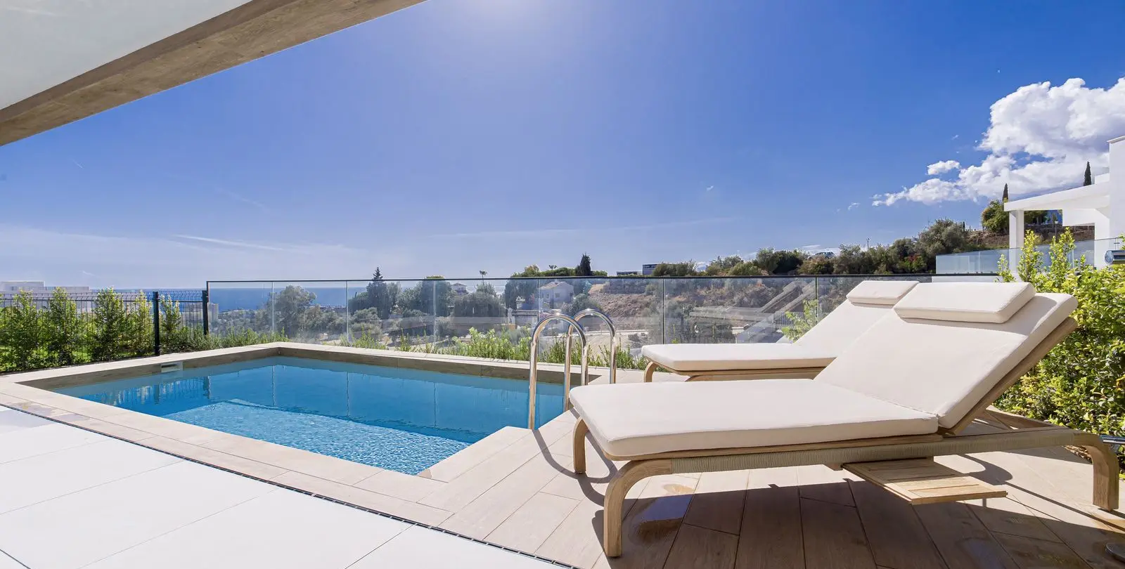 Alquiler a largo plazo de apartamento en planta baja en Altos de los Monteros 1