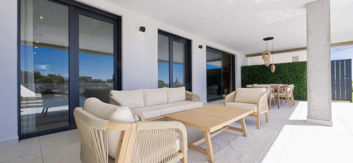 Alquiler a largo plazo de apartamento en planta baja en Altos de los Monteros 1