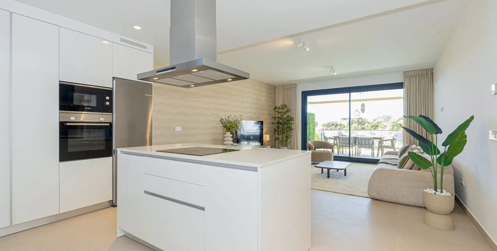 Alquiler a largo plazo de apartamento en planta baja en Altos de los Monteros 11