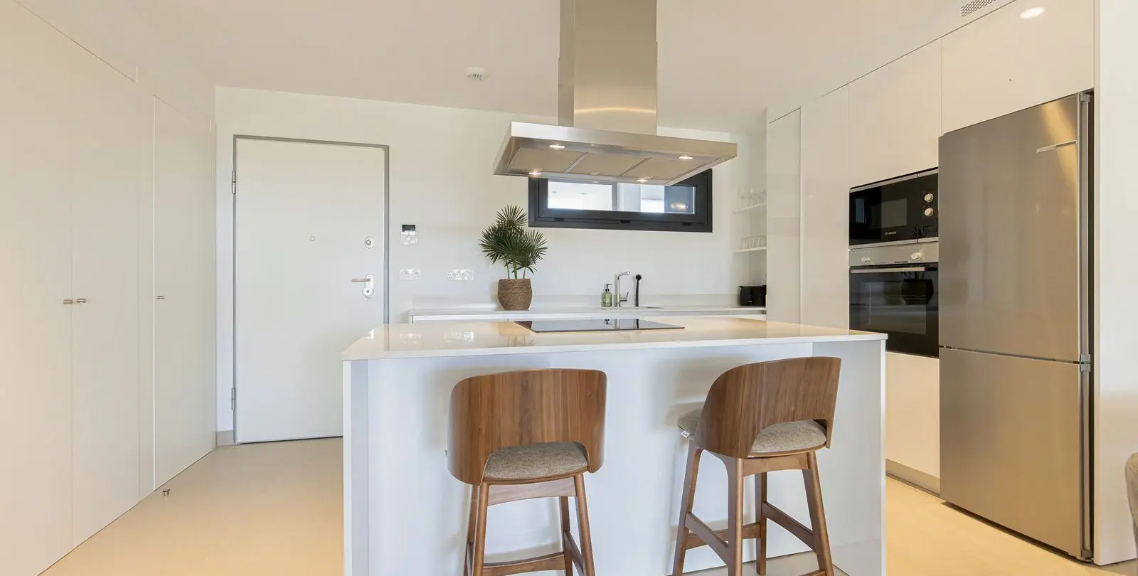 Alquiler a largo plazo de apartamento en planta baja en Altos de los Monteros 13