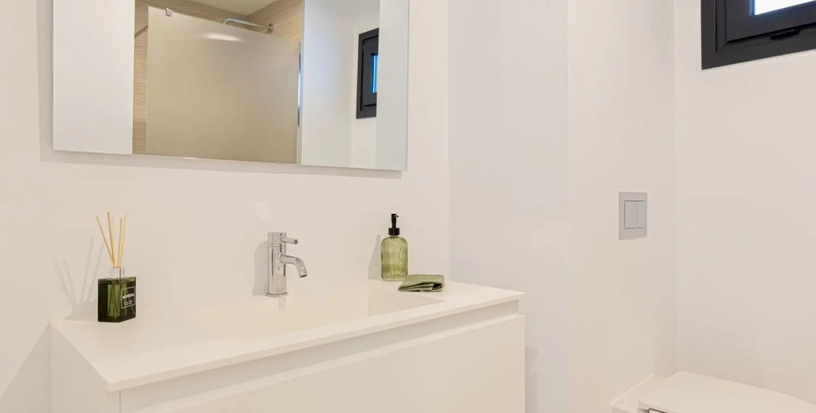 Alquiler a largo plazo de apartamento en planta baja en Altos de los Monteros 20