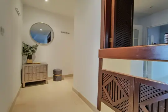 Image 4 thumb