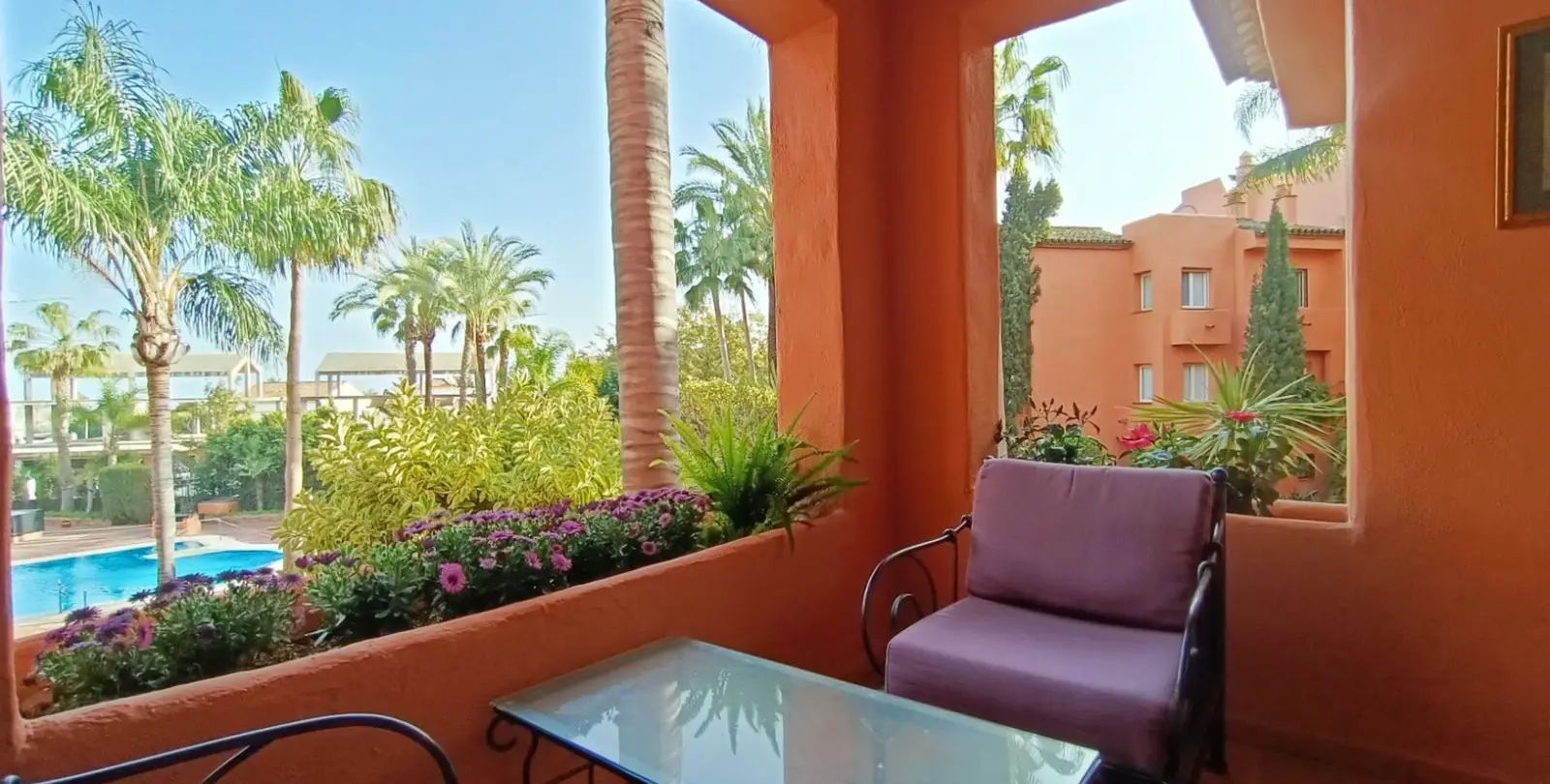 Venta de apartamento en planta media en The Golden Mile 6