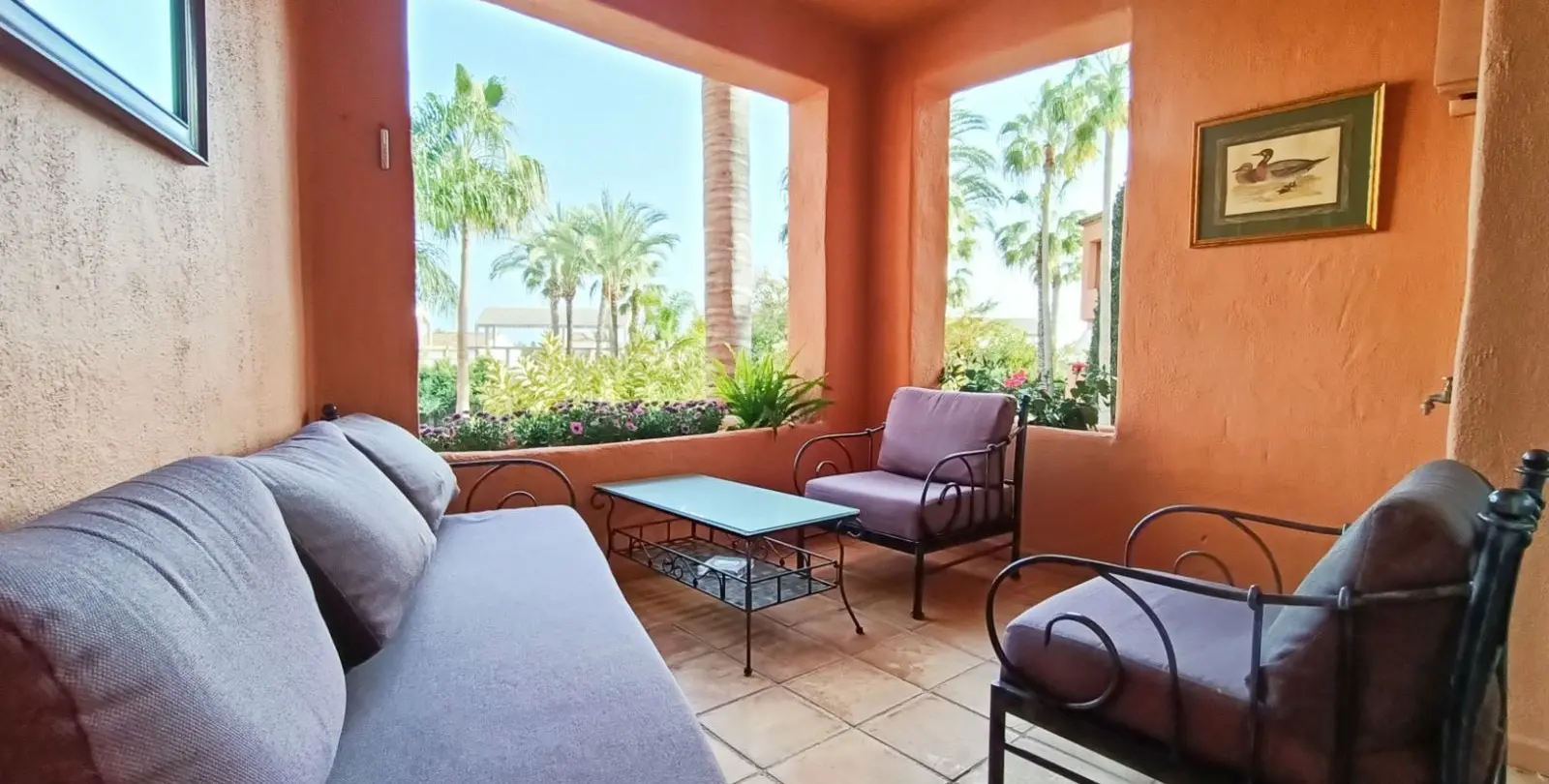 Venta de apartamento en planta media en The Golden Mile 10