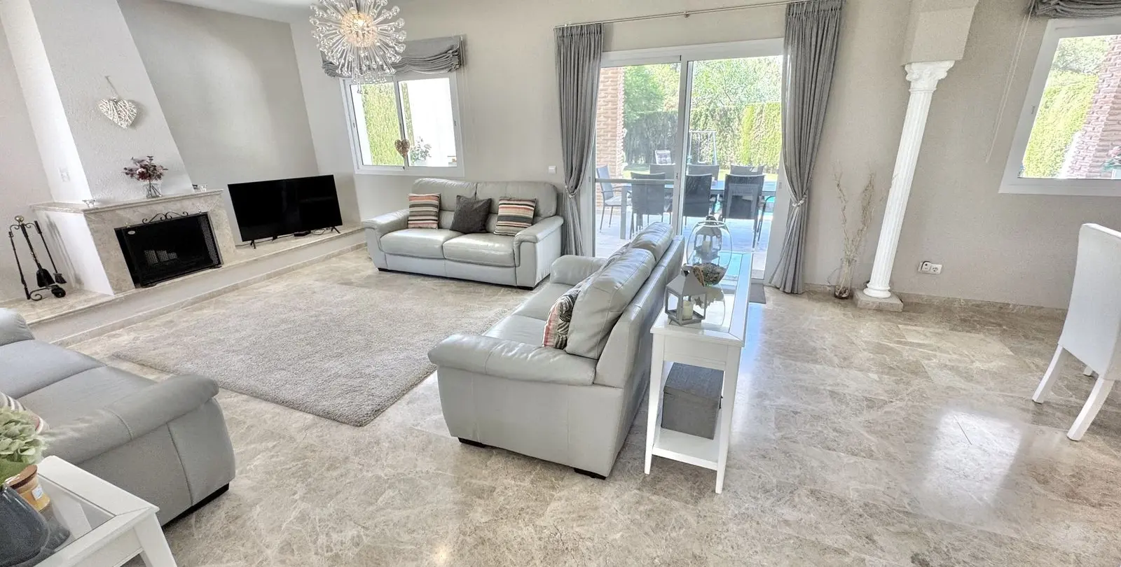 Venta de villa independiente en Calahonda 5