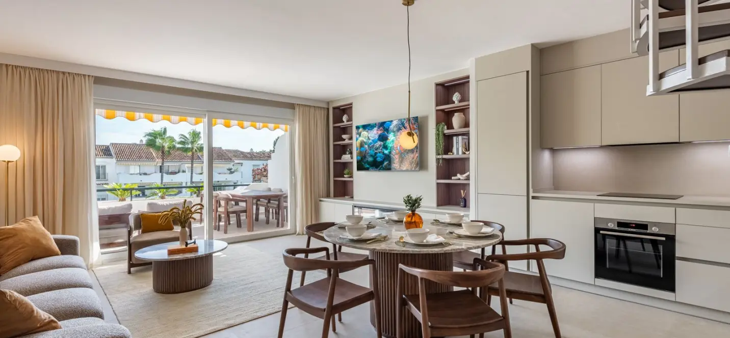 Sale of penthouse in New Golden Mile 0