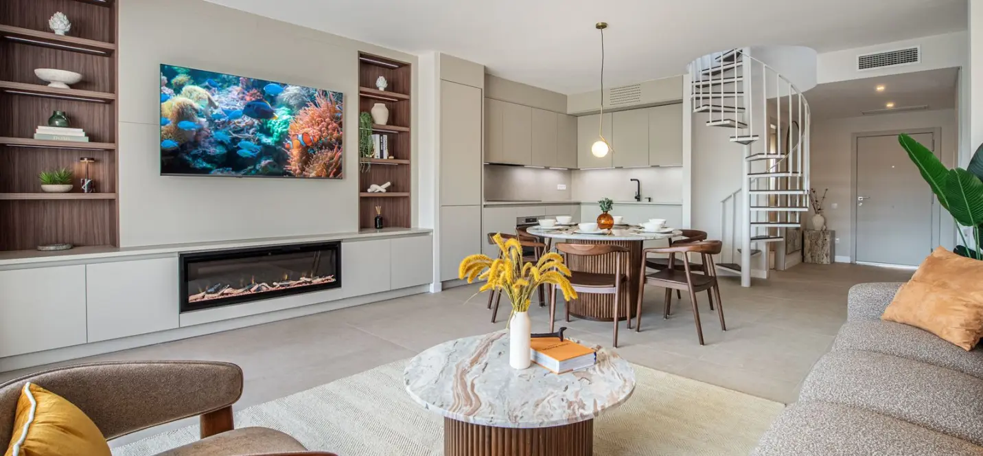 Sale of penthouse in New Golden Mile 4