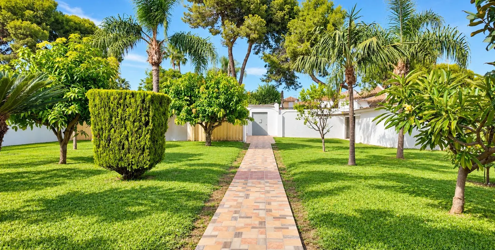 Sale of detached villa in Benalmadena 2