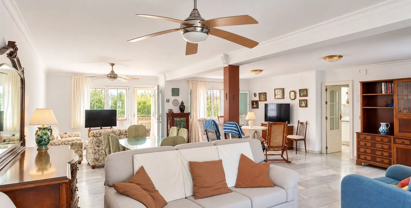 Sale of detached villa in Benalmadena 10