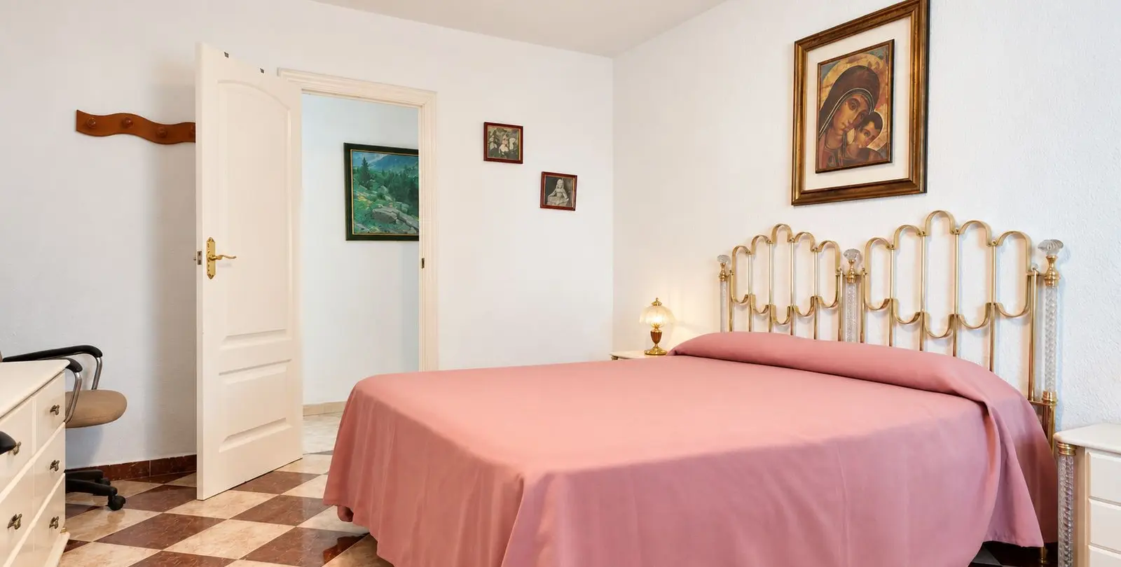 Sale of detached villa in Benalmadena 23